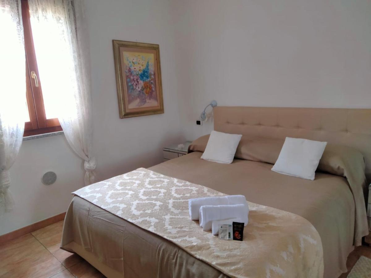Bed and Breakfast La Casa Dei Fenicotteri Olbia Exterior foto