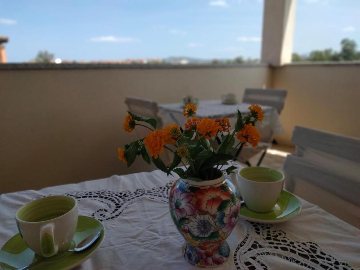 Bed and Breakfast La Casa Dei Fenicotteri Olbia Exterior foto